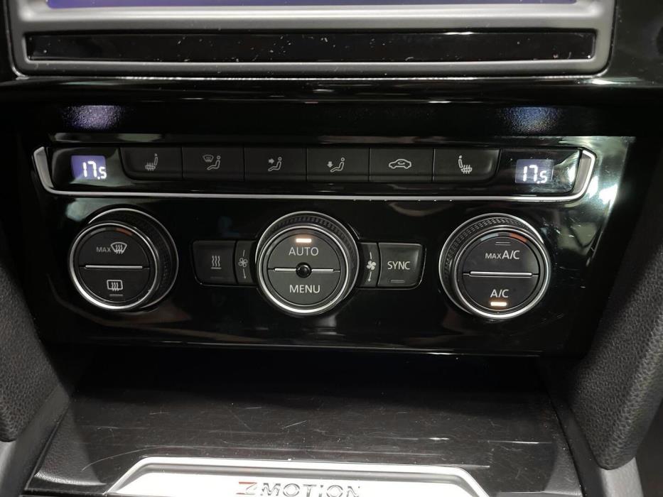 VOLKSWAGEN Passat 2014