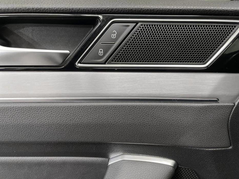 VOLKSWAGEN Passat 2014
