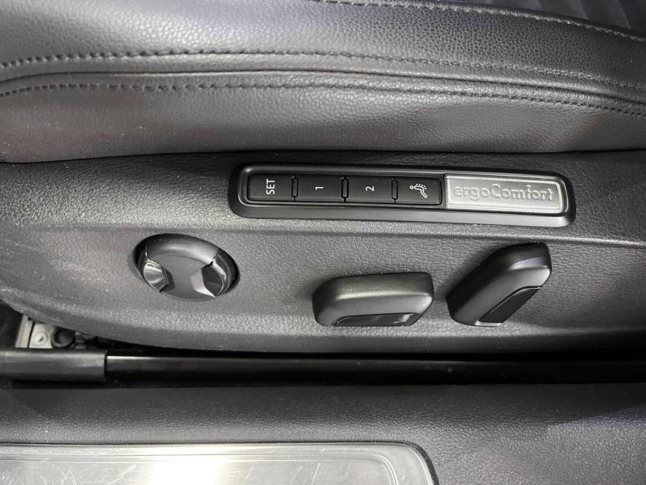 VOLKSWAGEN Passat 2014