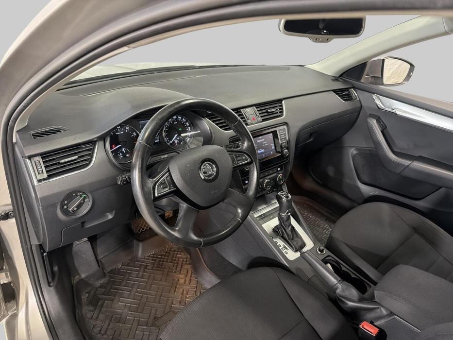 SKODA Octavia 2014