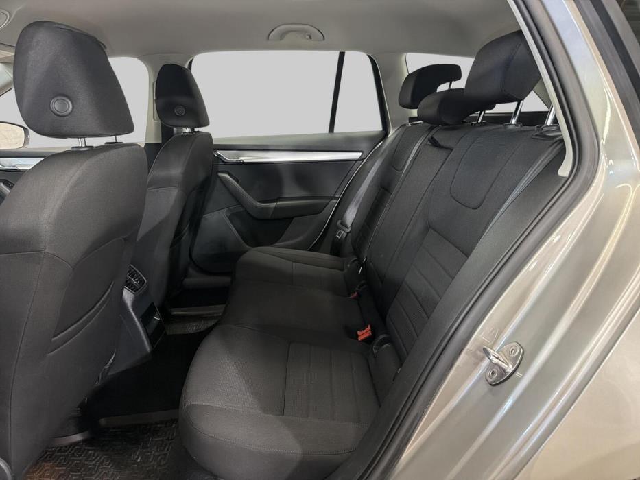 SKODA Octavia 2014