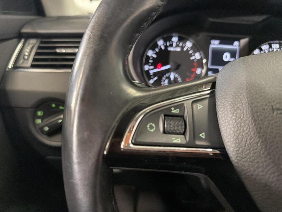 SKODA Octavia 2014