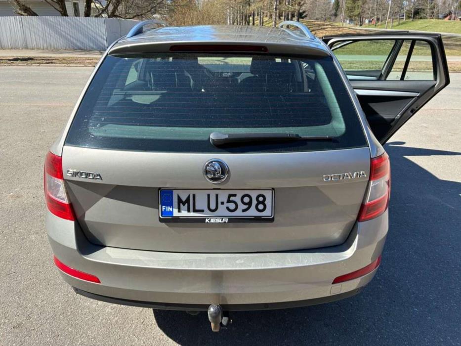 SKODA Octavia 2014