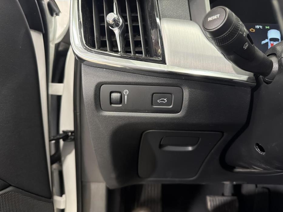 VOLVO V90 2019