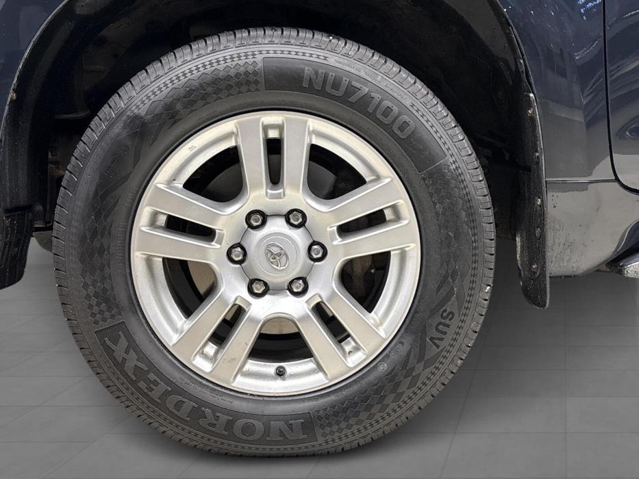 TOYOTA Land Cruiser 2010