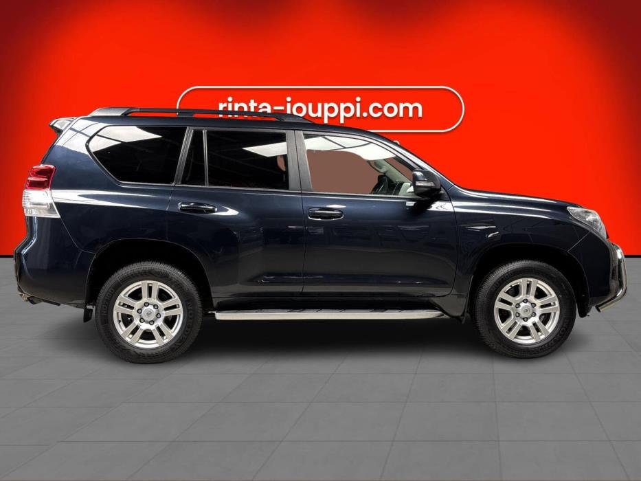 TOYOTA Land Cruiser 2010