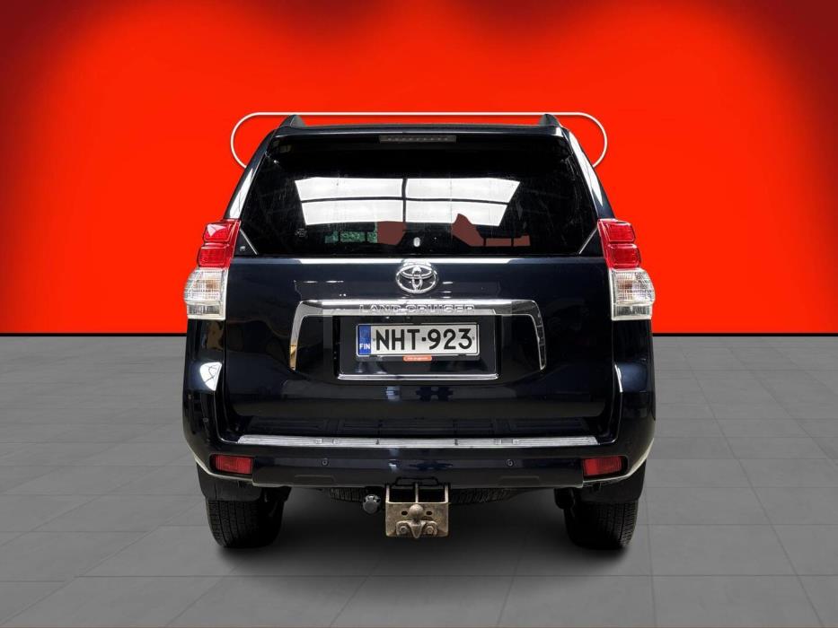 TOYOTA Land Cruiser 2010