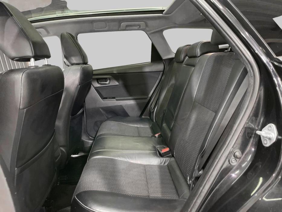 TOYOTA Auris 2014