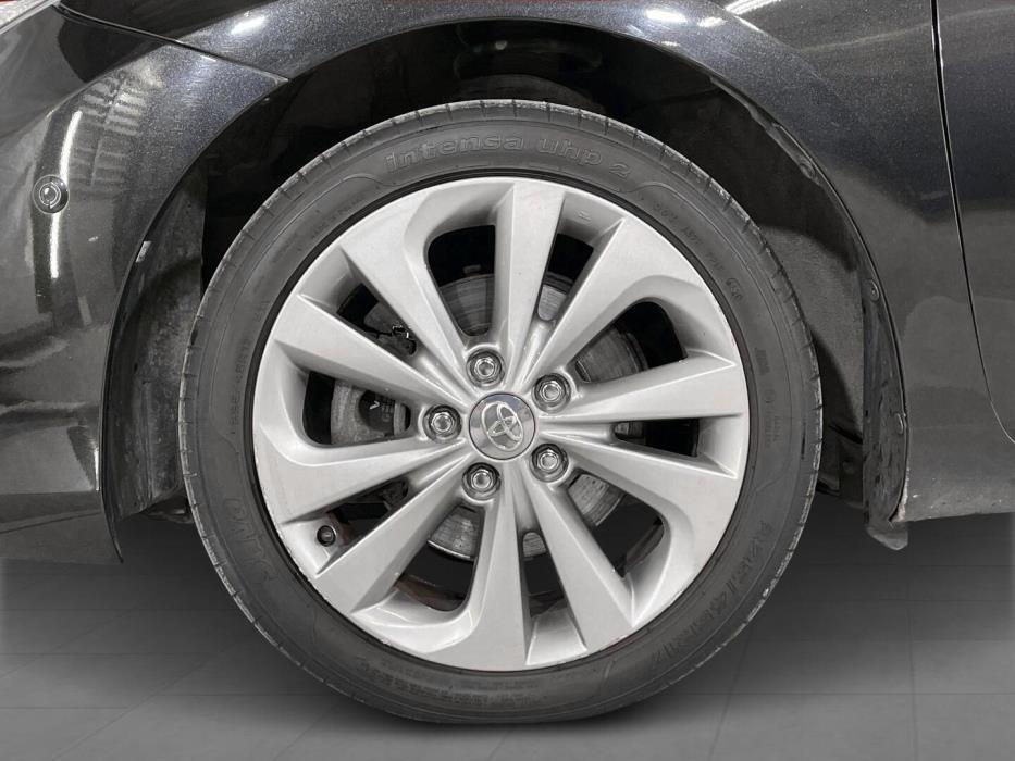 TOYOTA Auris 2014