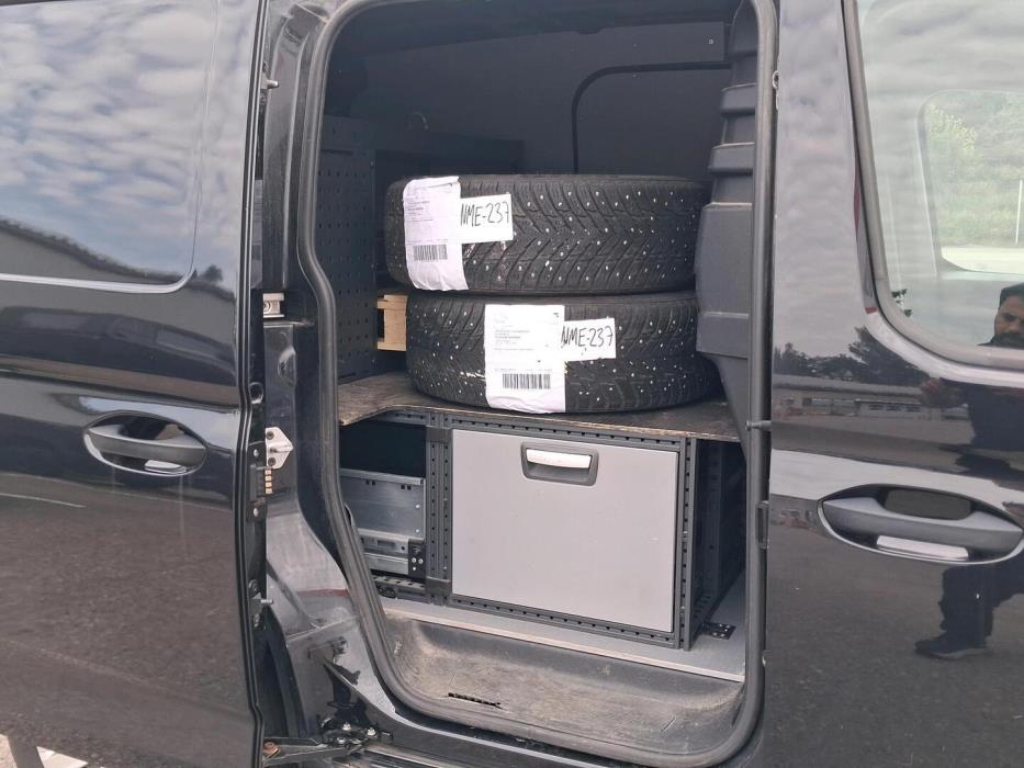 VOLKSWAGEN Caddy 2021