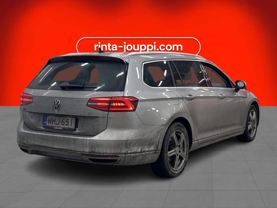 VOLKSWAGEN PASSAT 2017