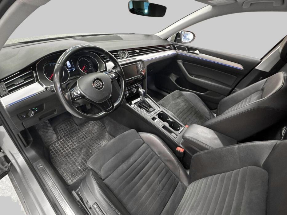 VOLKSWAGEN PASSAT 2017