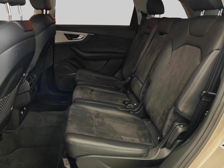 AUDI Q7 2018