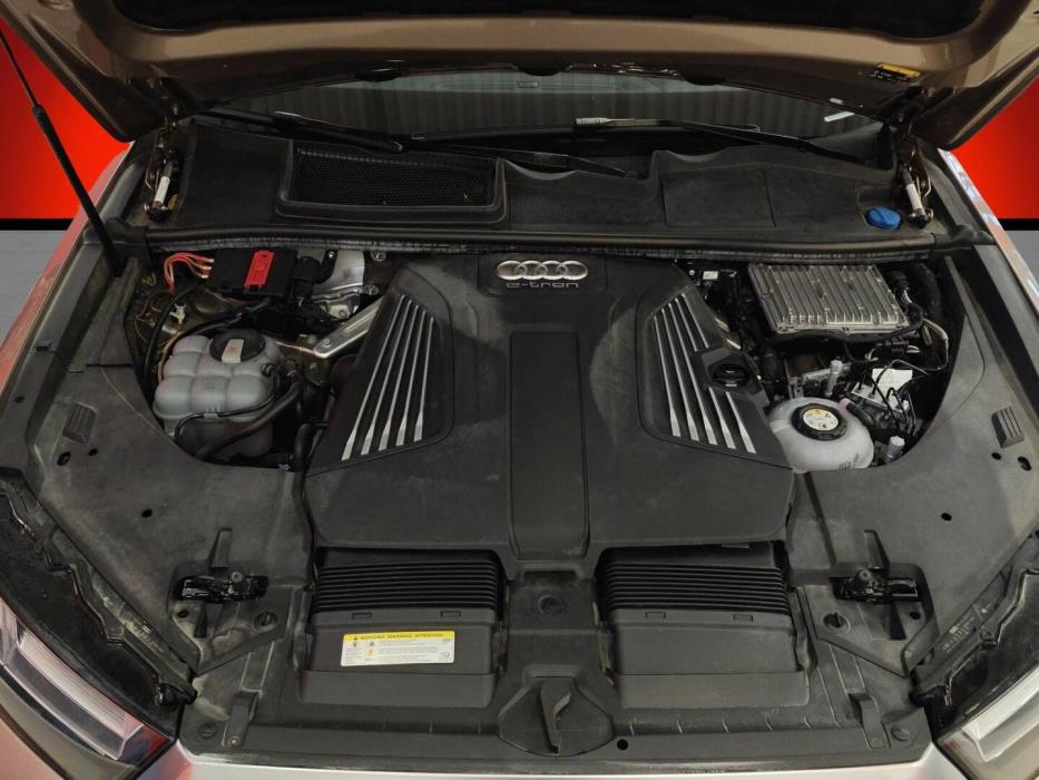 AUDI Q7 2018