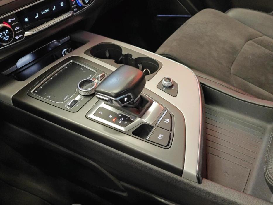 AUDI Q7 2018