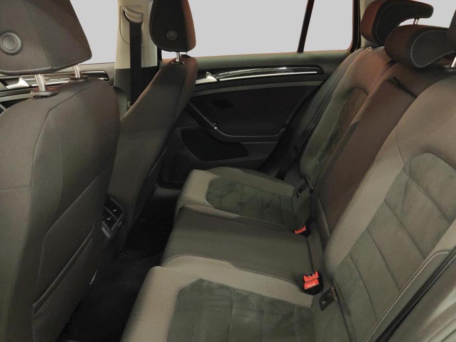 VOLKSWAGEN Golf 2018