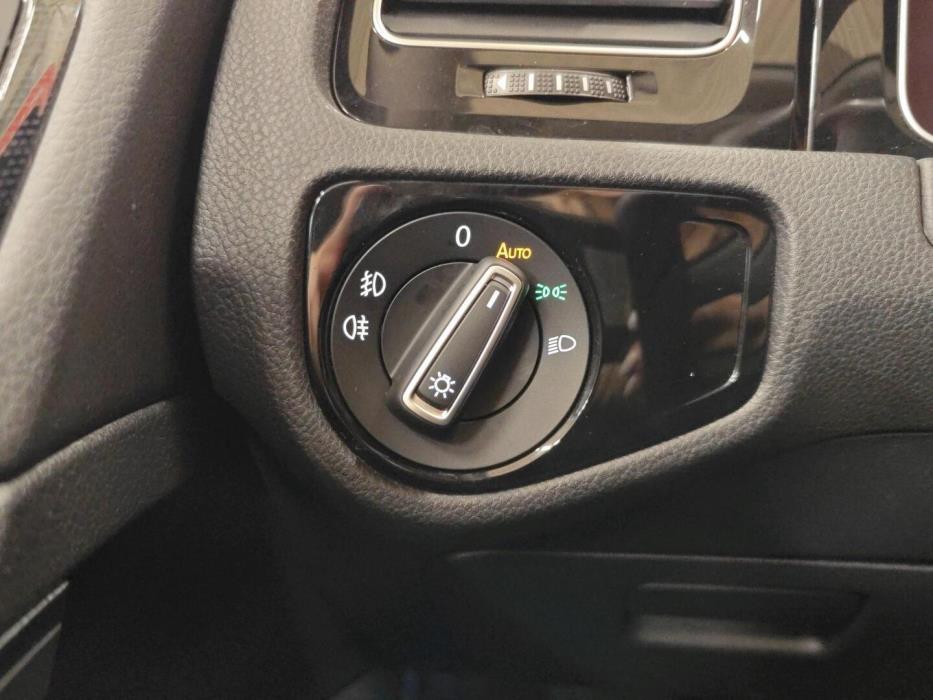 VOLKSWAGEN Golf 2018