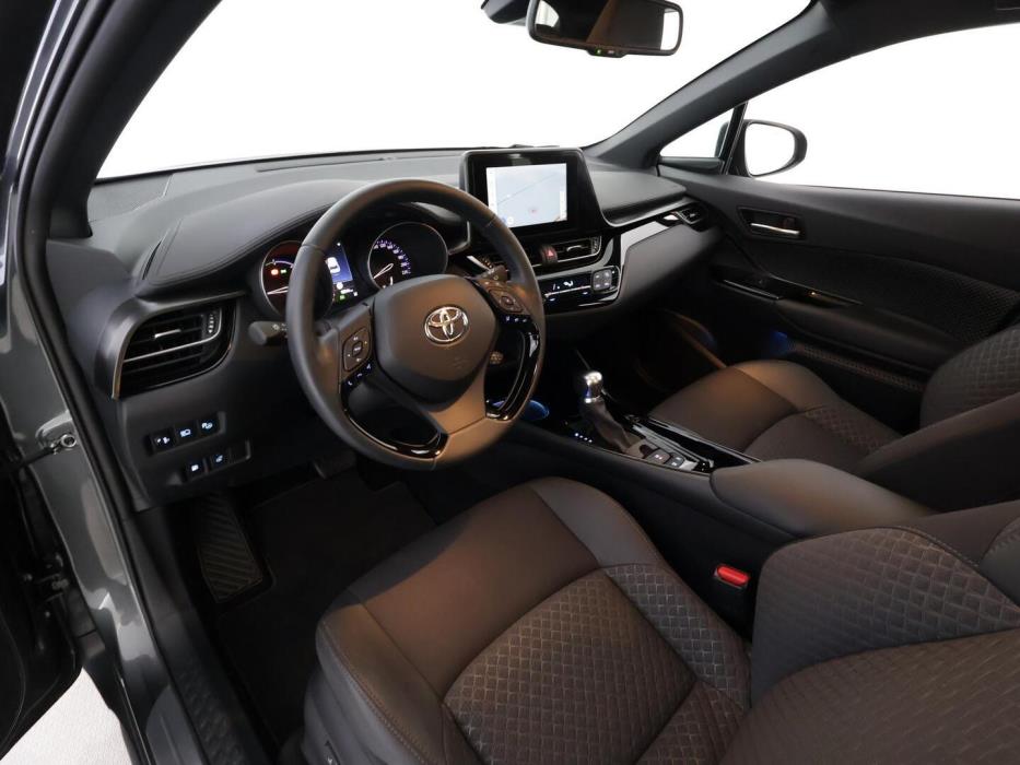 TOYOTA C-HR 2023