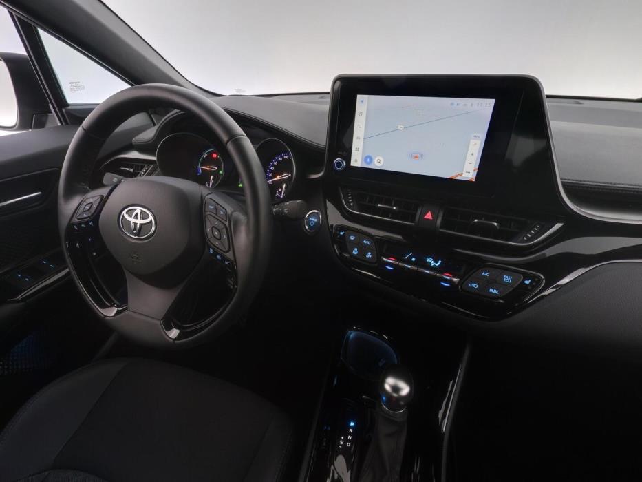 TOYOTA C-HR 2023