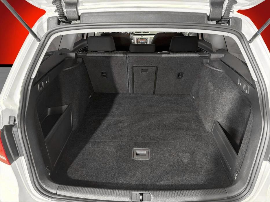 VOLKSWAGEN Passat 2014