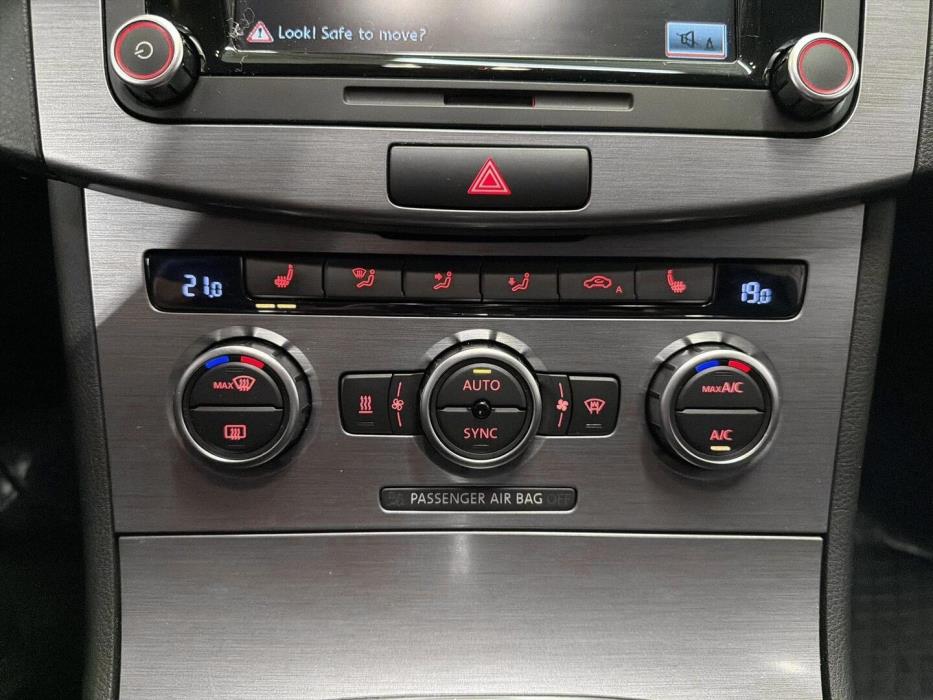 VOLKSWAGEN Passat 2014