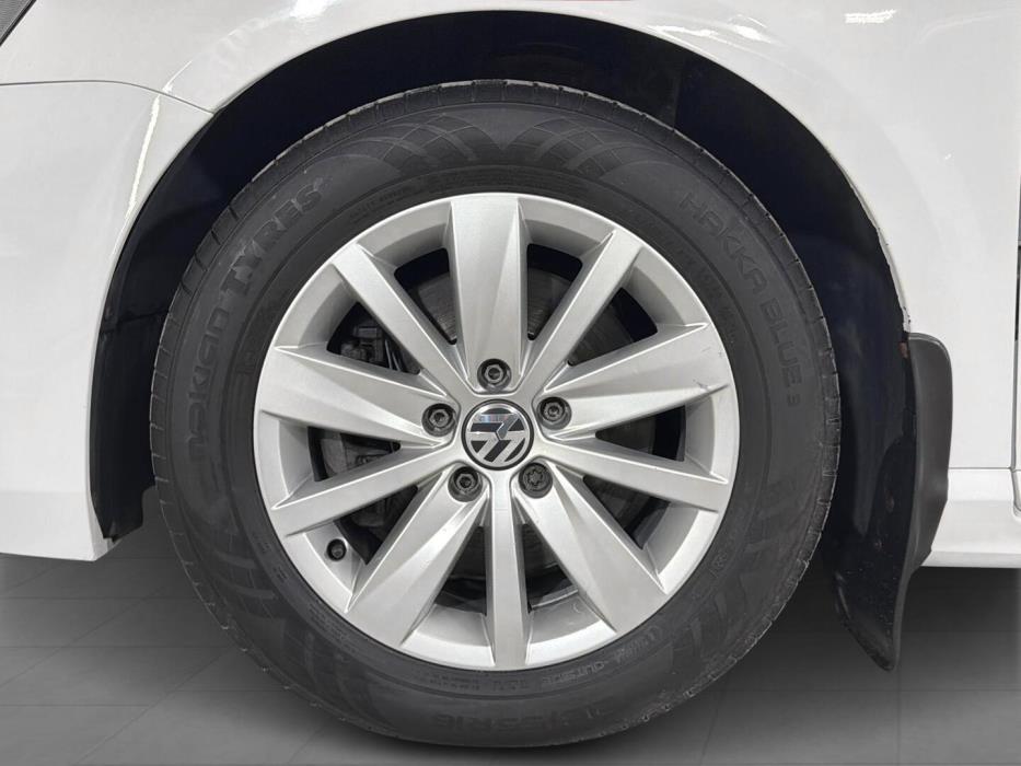 VOLKSWAGEN Passat 2014