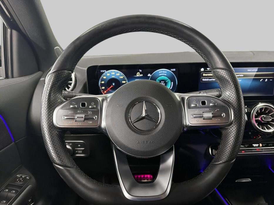 MERCEDES-BENZ EQA 2023