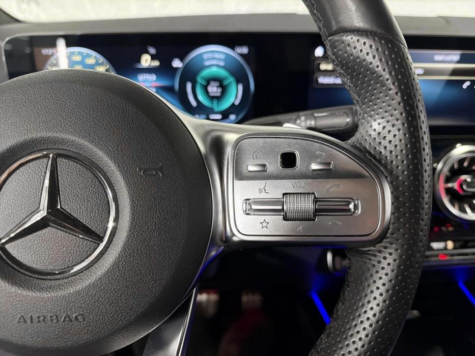 MERCEDES-BENZ EQA 2023