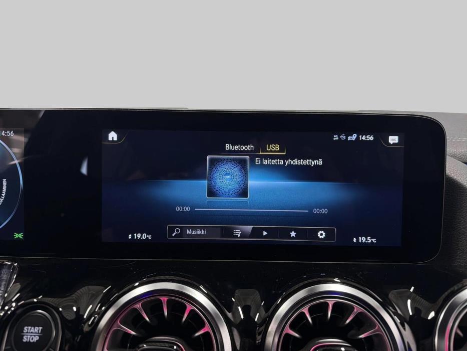 MERCEDES-BENZ EQA 2023
