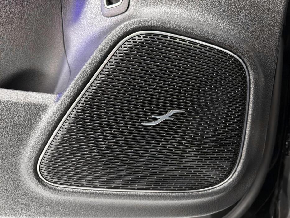 MERCEDES-BENZ EQA 2023