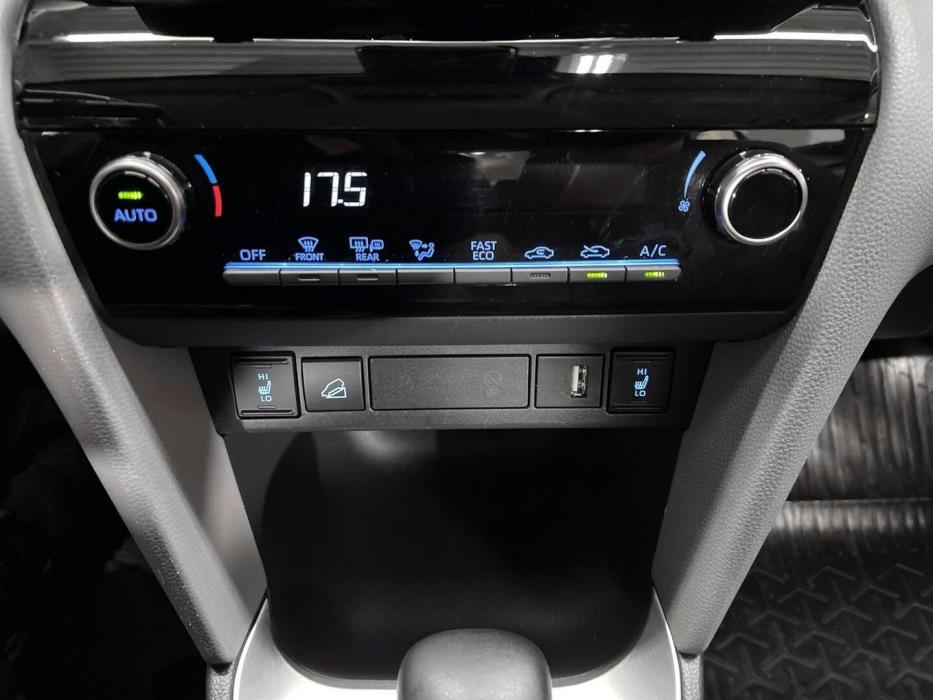TOYOTA Yaris Cross 2022