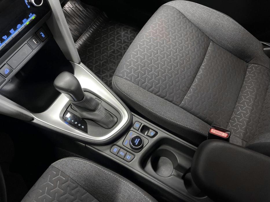 TOYOTA Yaris Cross 2022