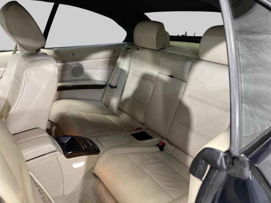 BMW 325 2007