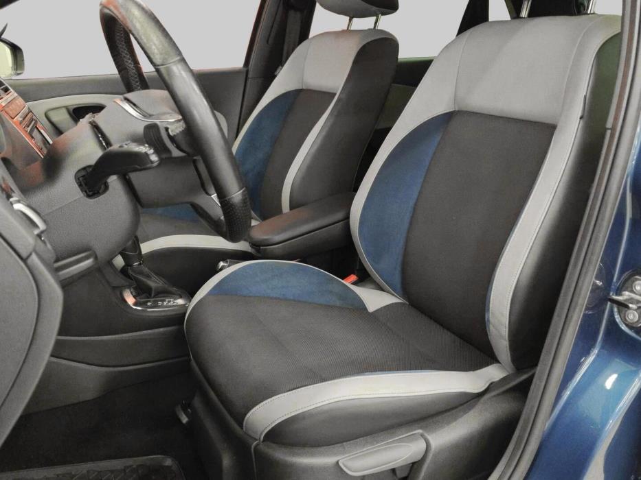 VOLKSWAGEN Polo 2013