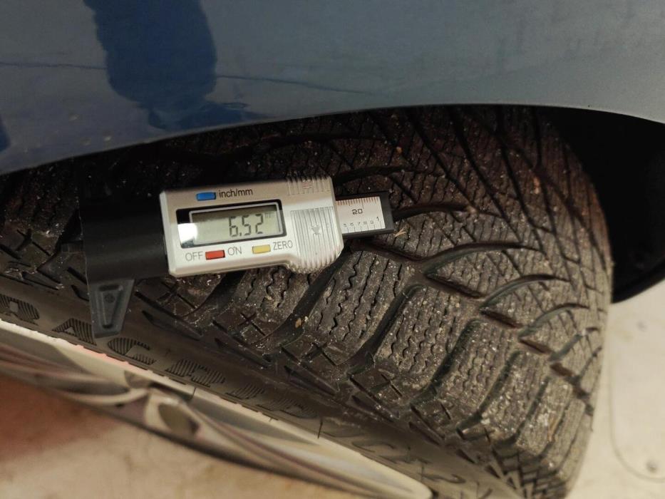 VOLKSWAGEN Polo 2013