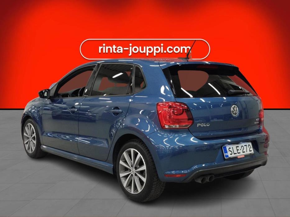 VOLKSWAGEN Polo 2013