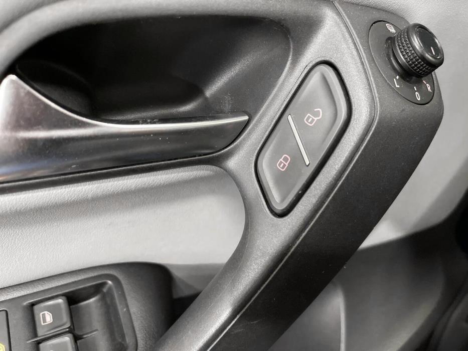 VOLKSWAGEN Polo 2017