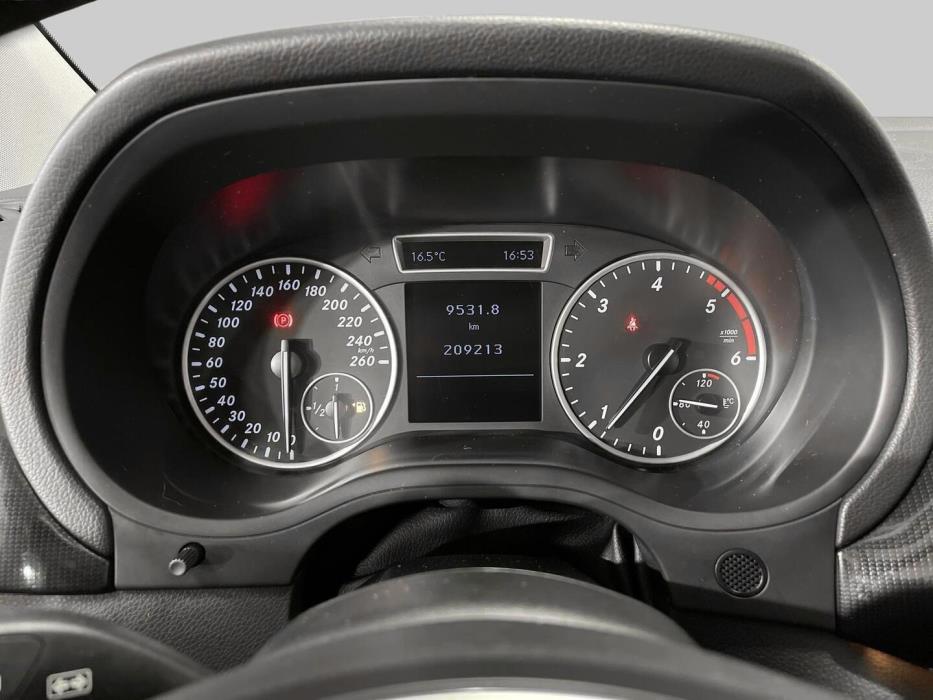 MERCEDES-BENZ B 2013