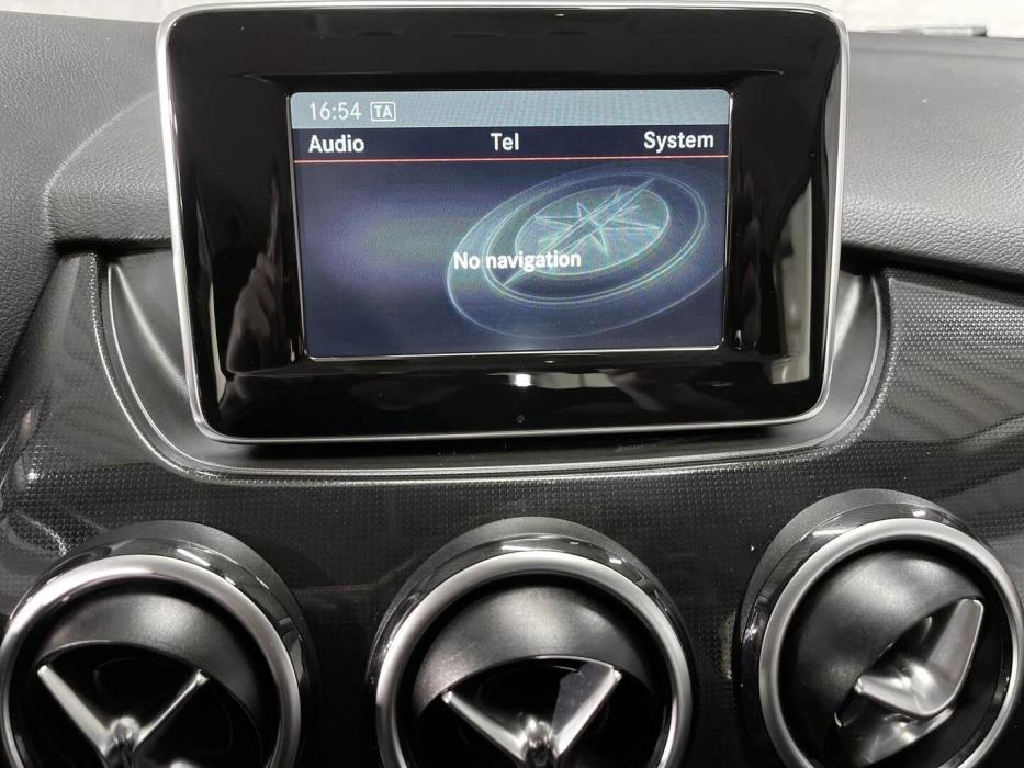 MERCEDES-BENZ B 2013