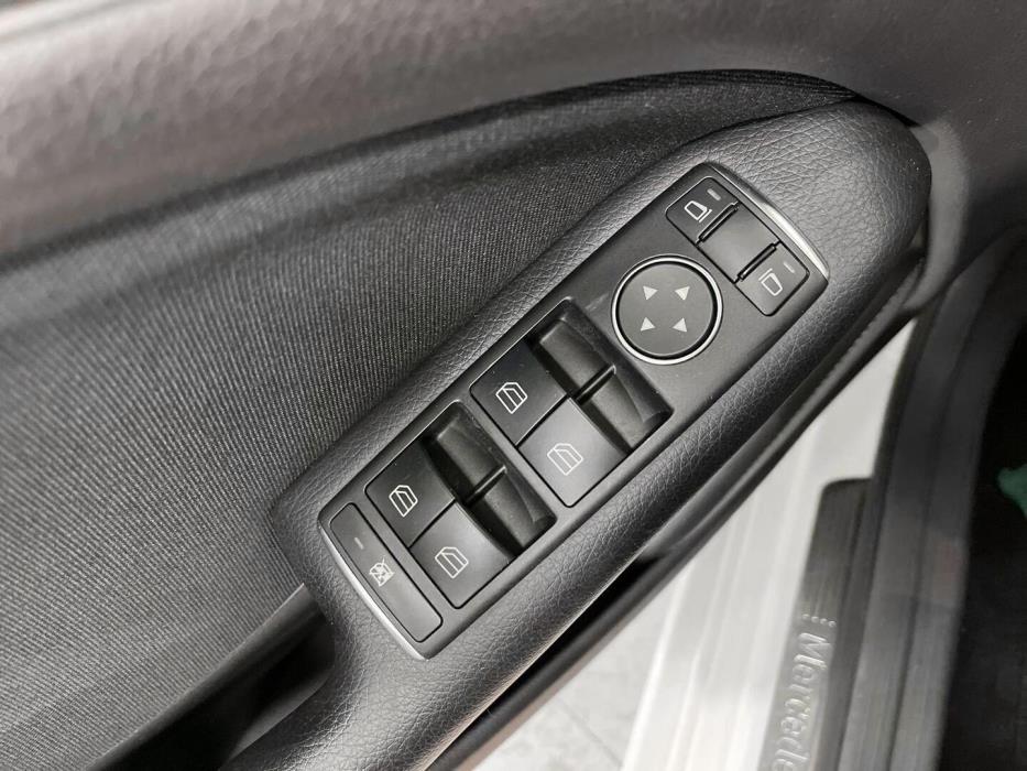 MERCEDES-BENZ B 2013