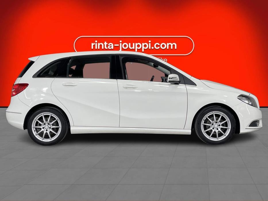 MERCEDES-BENZ B 2013