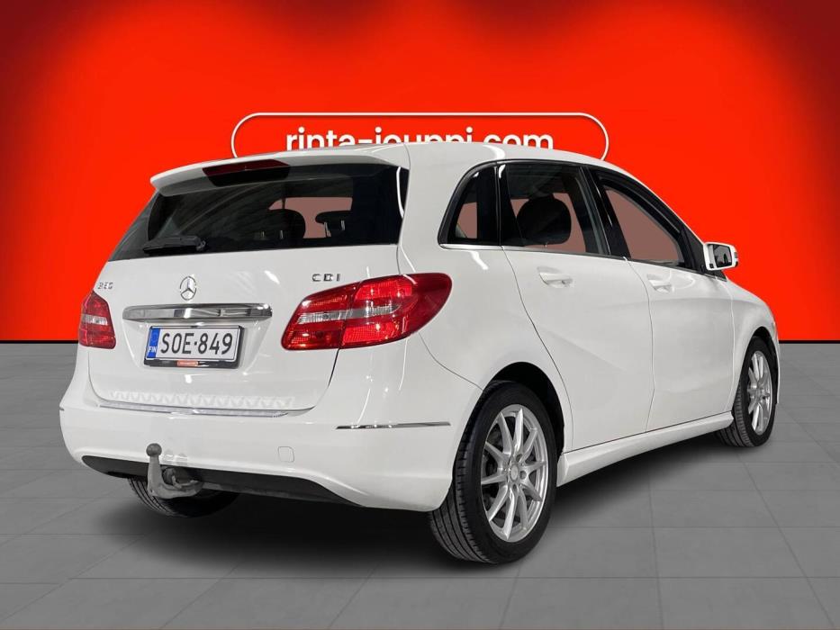 MERCEDES-BENZ B 2013