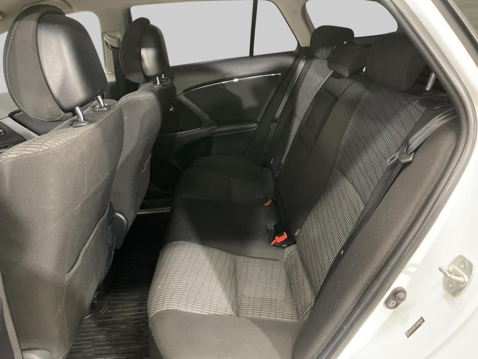 TOYOTA Avensis 2011