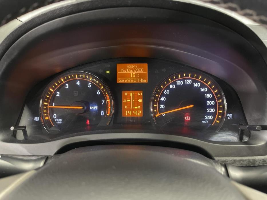 TOYOTA Avensis 2011
