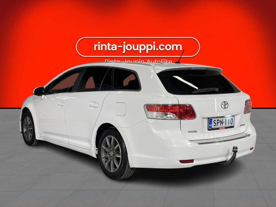 TOYOTA Avensis 2011