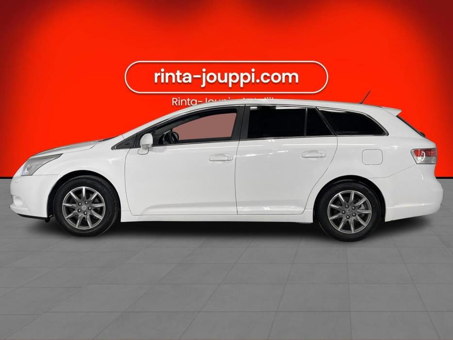 TOYOTA Avensis 2011