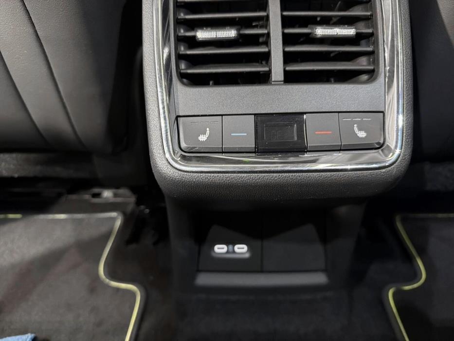 SKODA ENYAQ 2023