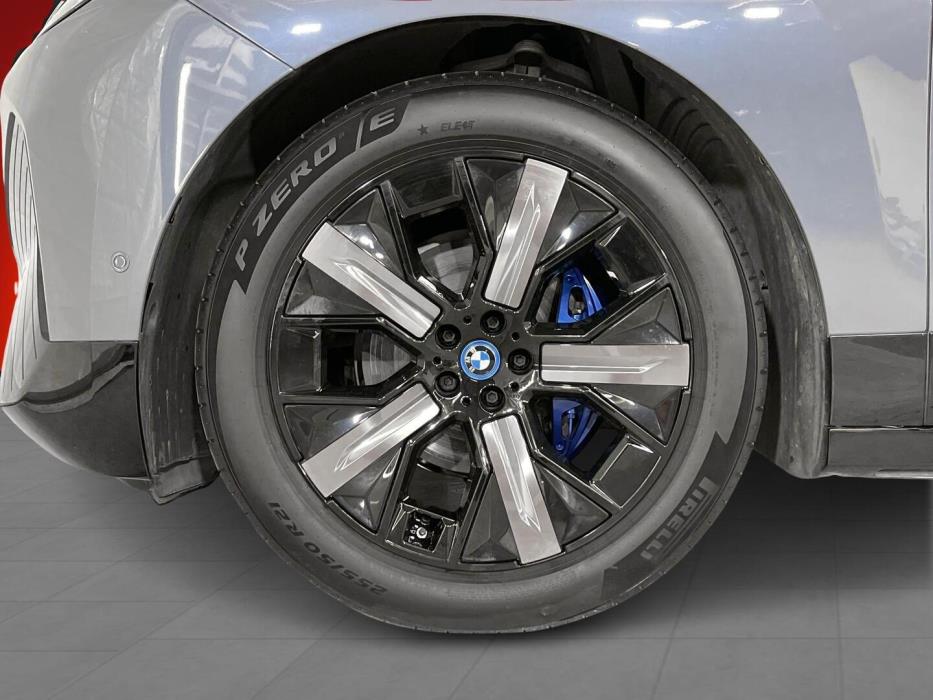 BMW IX 2023