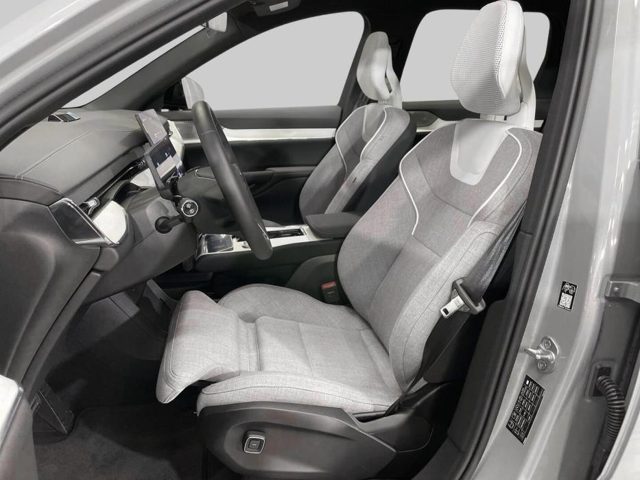 VOLVO EX90 2025