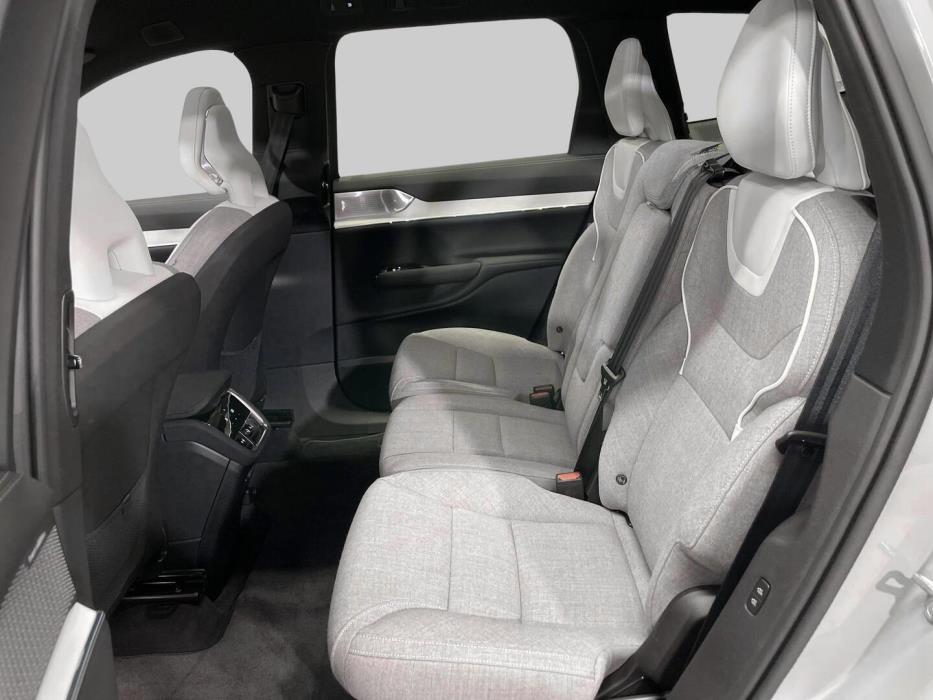VOLVO EX90 2025